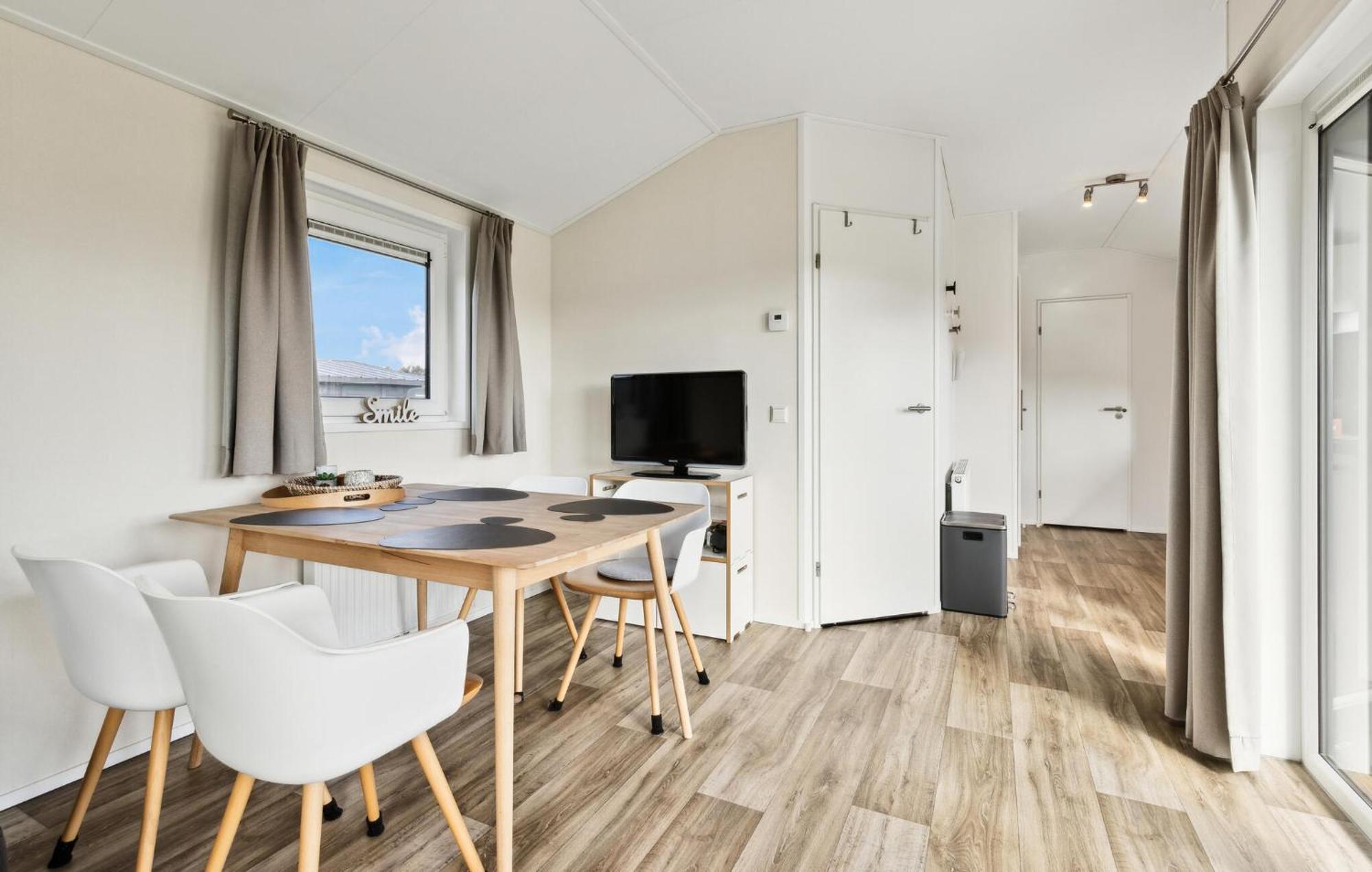 2 Bedroom Beautiful Home In Suesel Susel Exteriör bild