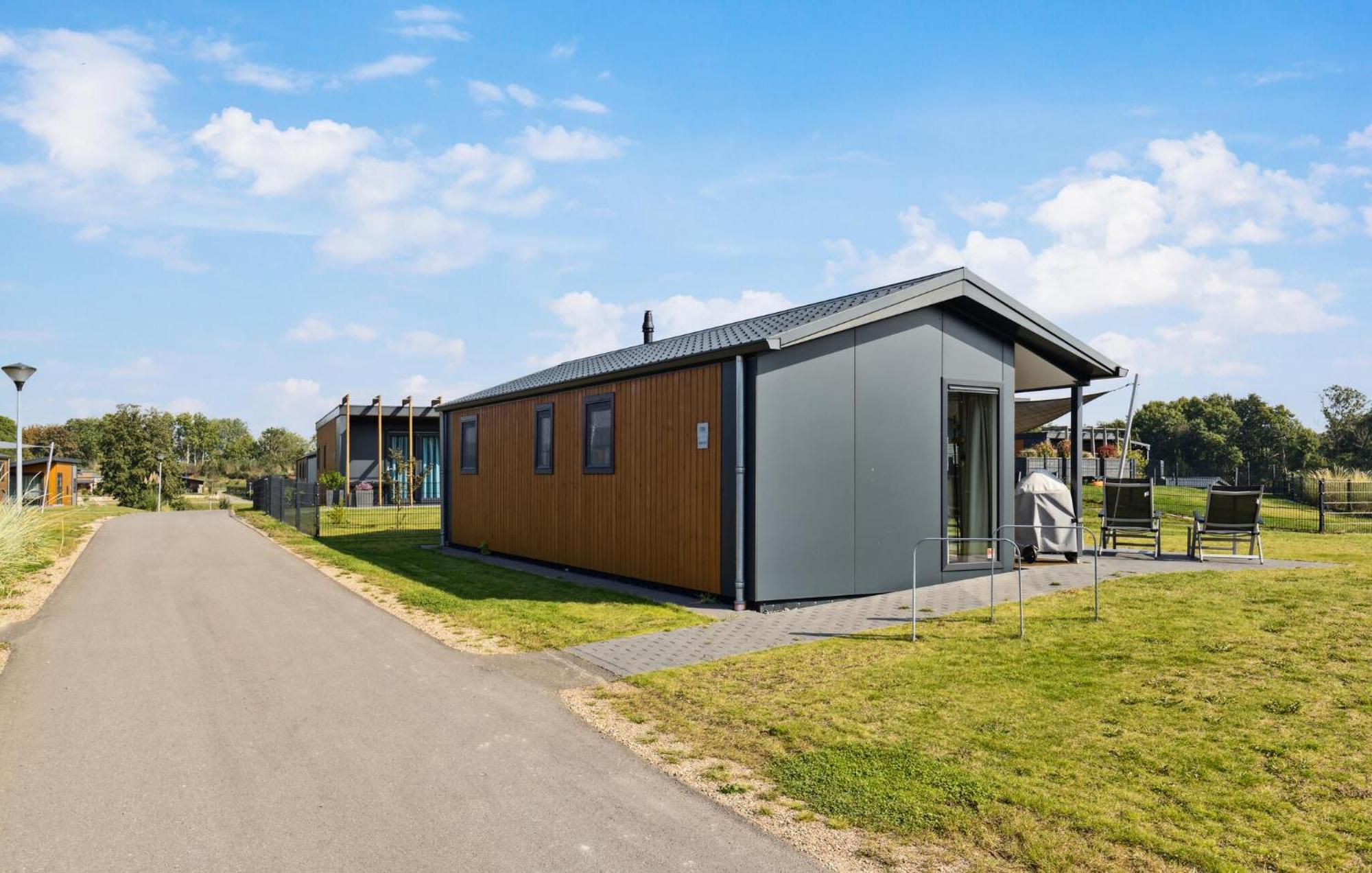 2 Bedroom Beautiful Home In Suesel Susel Exteriör bild