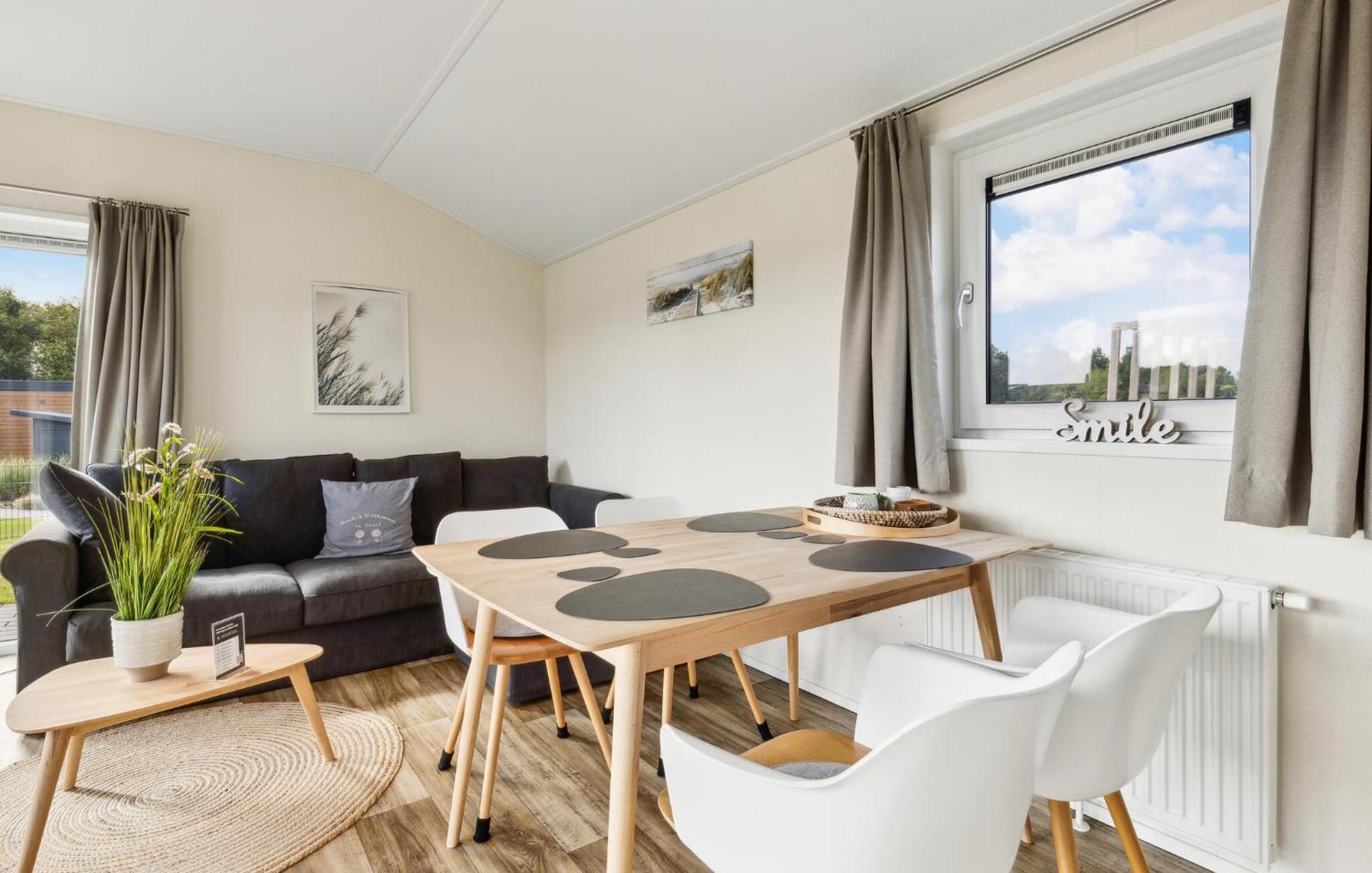 2 Bedroom Beautiful Home In Suesel Susel Exteriör bild